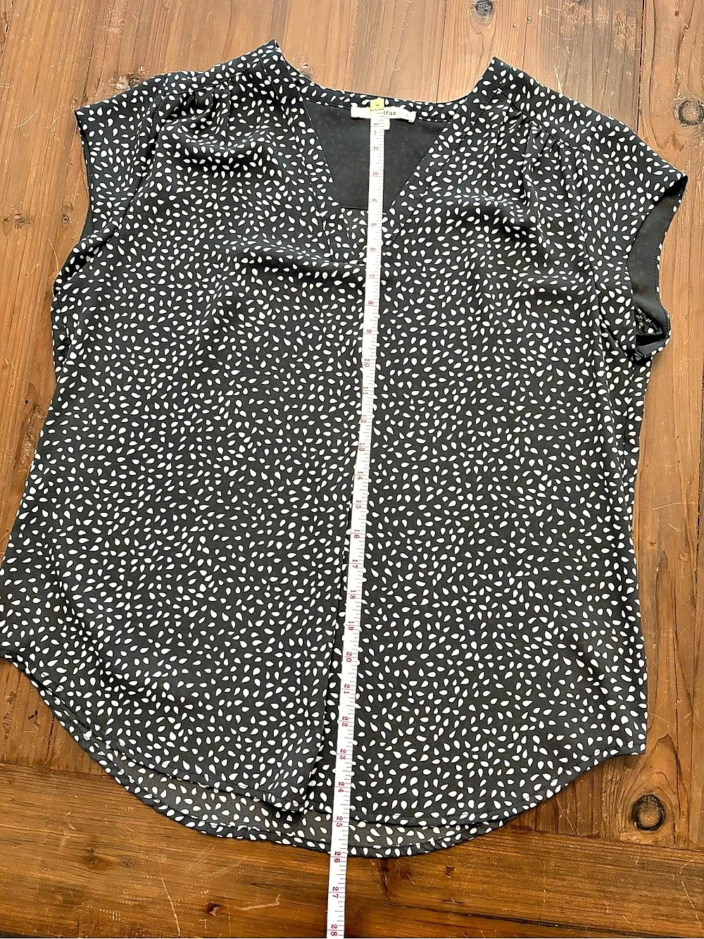 fun2fun Black White Polka Dot V-Neck Sleeveless Blouse Size L Like New - Picture 6 of 6